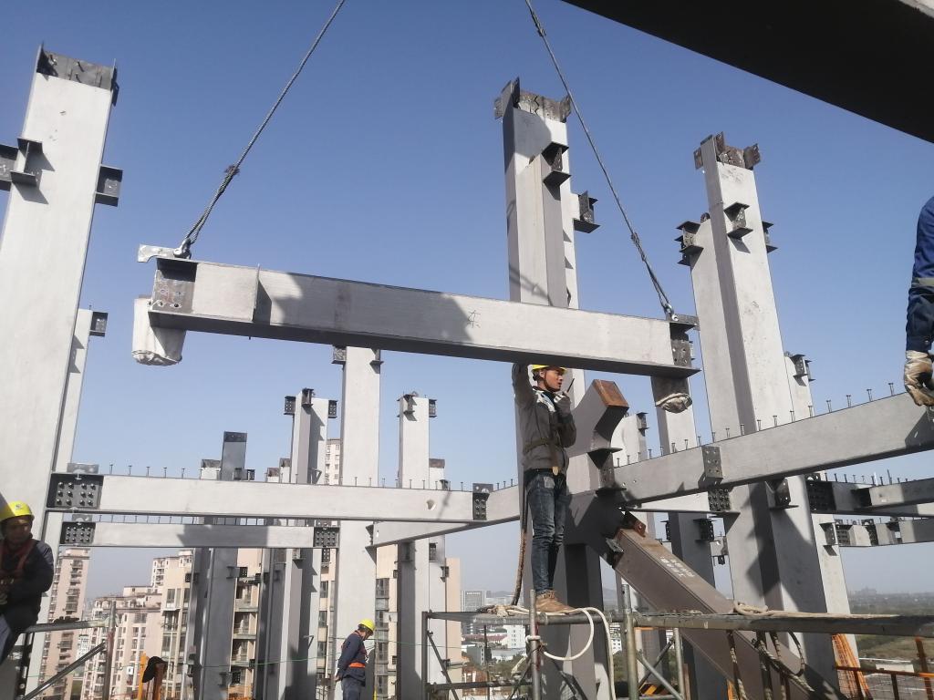 裝配式建筑浪潮 當“工廠造零件”與“現場拼房子”相遇，建筑工程機械制造的機遇與挑戰